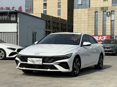 2023 Hyundai Elantra 1.5L CVT LUX Premium, белый — фото 1