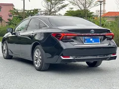 2019 Toyota Avalon Hybrid 2.5L Luxury National VI — фото 6
