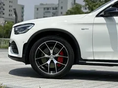 2022 Mercedes-Benz GLC AMG GLC 43 4MATIC SUV, белый — фото 3