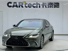 2020 Lexus ES 200 Excellence, зелёный — фото 1