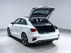 2022 Audi A3 Sportback 35 TFSI Luxury Sport, белый — фото 8