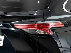 2023 Toyota Sienna 2.5L Hybrid Premium — фото 8