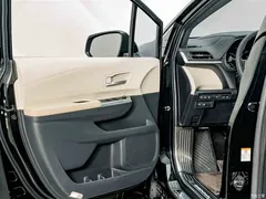 2023 Toyota Sienna 2.5L Hybrid Premium — фото 17