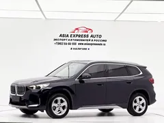 2023 BMW X1, чёрный — фото 1