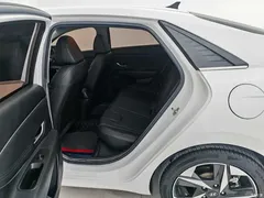 2021 Hyundai Elantra 1.5L CVT GLX Elite, белый — фото 21