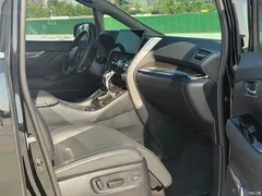 2023 Toyota Vellfire Crown Hybrid 2.5L HV Premium — фото 11
