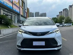 2023 Toyota Sienna 2.5L Hybrid Comfort — фото 2