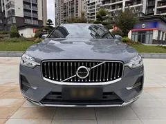 2023 Volvo XC60 4WD Luxury — фото 10