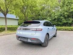2022 Geely Wenjie M5 Extended Range 4WD Flagship, синий — фото 7