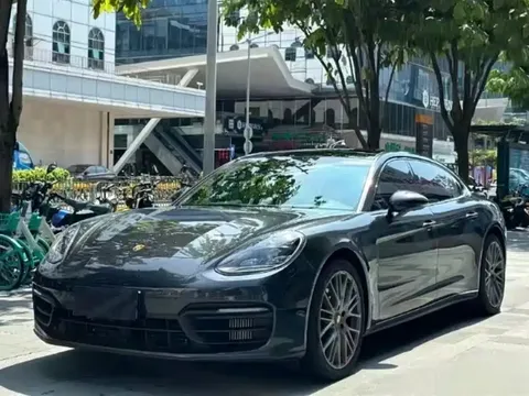 2023 Porsche Panamera Platinum 2.9T