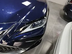 2020 Lexus ES 200, синий — фото 18