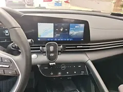 2022 Hyundai Elantra 1.5L CVT LUX Premium, белый — фото 6