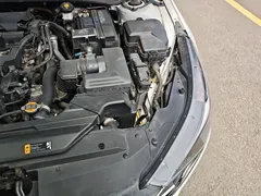 2022 Hyundai Elantra 1.5L CVT LUX Premium, белый — фото 22