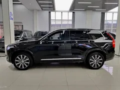 2023 Volvo XC90 B5 Luxury 5-seat, чёрный — фото 3
