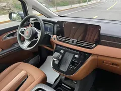 2024 Hongqi HQ9 2.0T 4WD, чёрный — фото 12