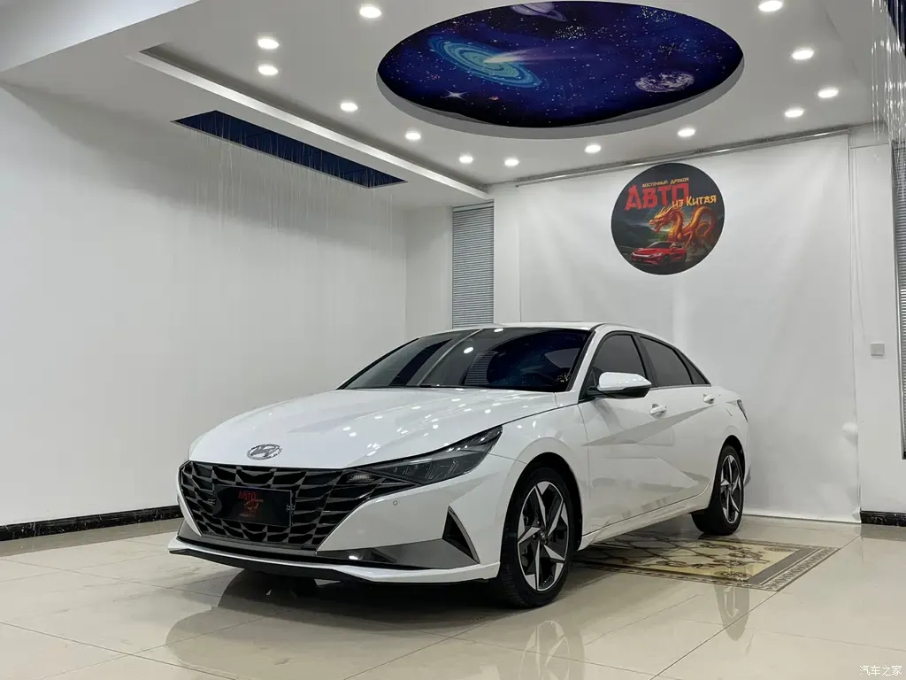 2022 Hyundai Elantra 1.5L CVT LUX Premium