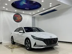 2022 Hyundai Elantra 1.5L CVT LUX Premium, белый — фото 3