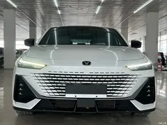 2022 Changan UNI-V 1.5T Premium Type — фото 2