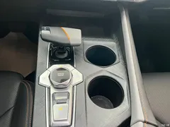 2022 Changan UNI-V 1.5T Premium Type — фото 9