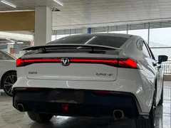 2022 Changan UNI-V 1.5T Premium Type — фото 12