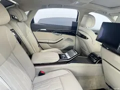 2021 Audi A8 A8L 60 TFSI quattro premium type — фото 8