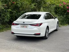 2022 Lexus ES 200, белый — фото 4