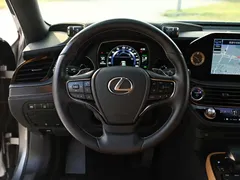 2021 Lexus LS 500h — фото 8
