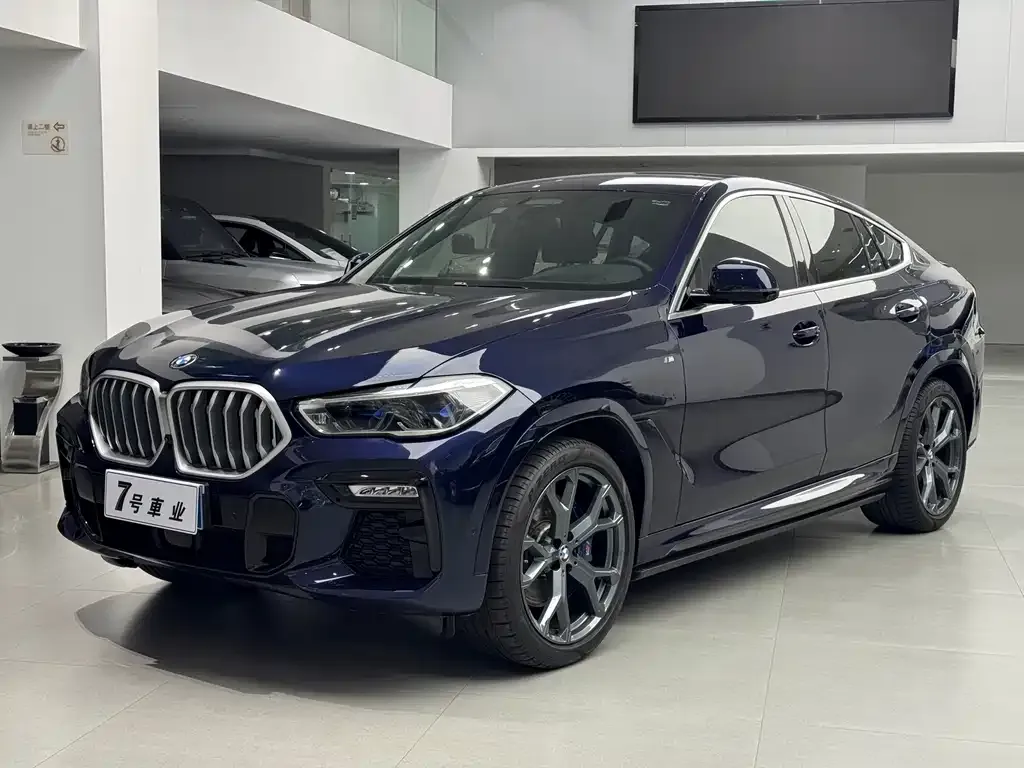 2021 BMW X6 xDrive40i M