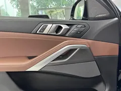 2021 BMW X6 xDrive40i M, синий — фото 10