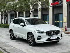 2023 Volvo XC60 4WD Luxury, белый — фото 3
