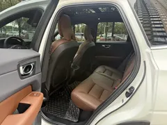 2023 Volvo XC60 4WD Luxury, белый — фото 5
