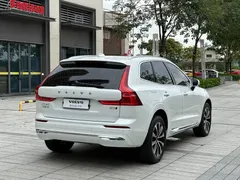 2023 Volvo XC60 4WD Luxury, белый — фото 9