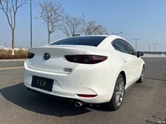 2021 Mazda Axela 2.0L AT quality and elegance, белый — фото 5
