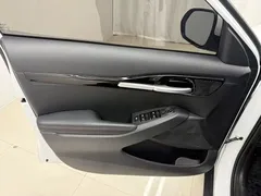 2023 Kia Seltos 1.5L CVT Luxury, белый — фото 12