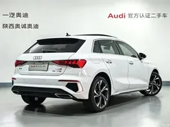 2021 Audi A3 Sportback 35 TFSI luxury sports model — фото 4