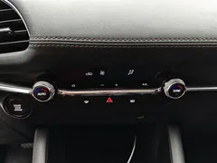 2021 Mazda 3 2.0L AT, чёрный — фото 19
