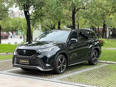 2022 Toyota Crown Kluger 2.5L HEV 4WD Premium