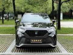 2022 Toyota Crown Kluger 2.5L HEV 4WD Premium, чёрный — фото 2