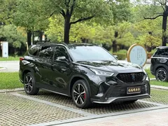 2022 Toyota Crown Kluger 2.5L HEV 4WD Premium, чёрный — фото 3