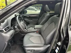 2022 Toyota Crown Kluger 2.5L HEV 4WD Premium, чёрный — фото 5