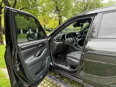 2022 Toyota Crown Kluger 2.5L HEV 4WD Premium, чёрный — фото 7