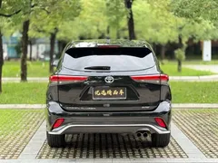 2022 Toyota Crown Kluger 2.5L HEV 4WD Premium, чёрный — фото 23