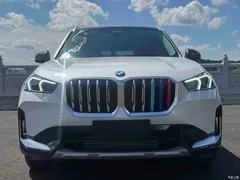 2023 BMW X1 sDrive20Li X Design Package, белый — фото 2