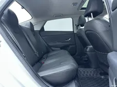 2021 Hyundai Elantra 1.5L CVT LUX Premium, белый — фото 10