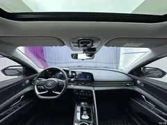 2021 Hyundai Elantra 1.5L CVT LUX Premium, белый — фото 11