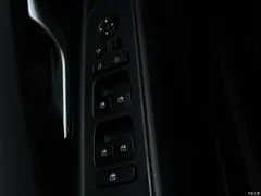 2021 Hyundai Elantra 1.5L CVT LUX Premium, белый — фото 17