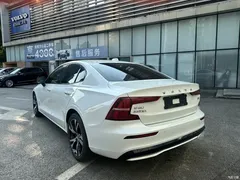 2024 Volvo S60 B5 Zhiya Sport, белый — фото 6