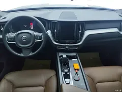2024 Volvo XC60 B5 4WD Zhiyi Luxury, синий — фото 12