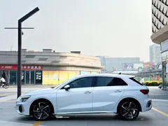 2022 Audi A3 Sportback 35 TFSI, белый — фото 3