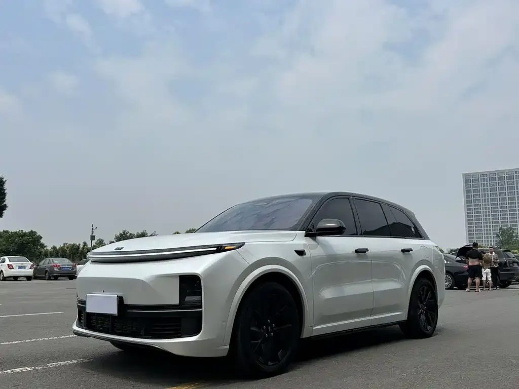 2023 Li Auto L8 Air